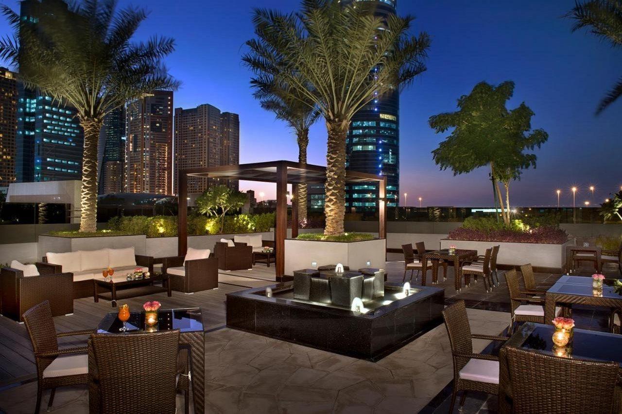 Atana Hotel Dubai Esterno foto Rooftop lounge at Jumeirah Jumeirah