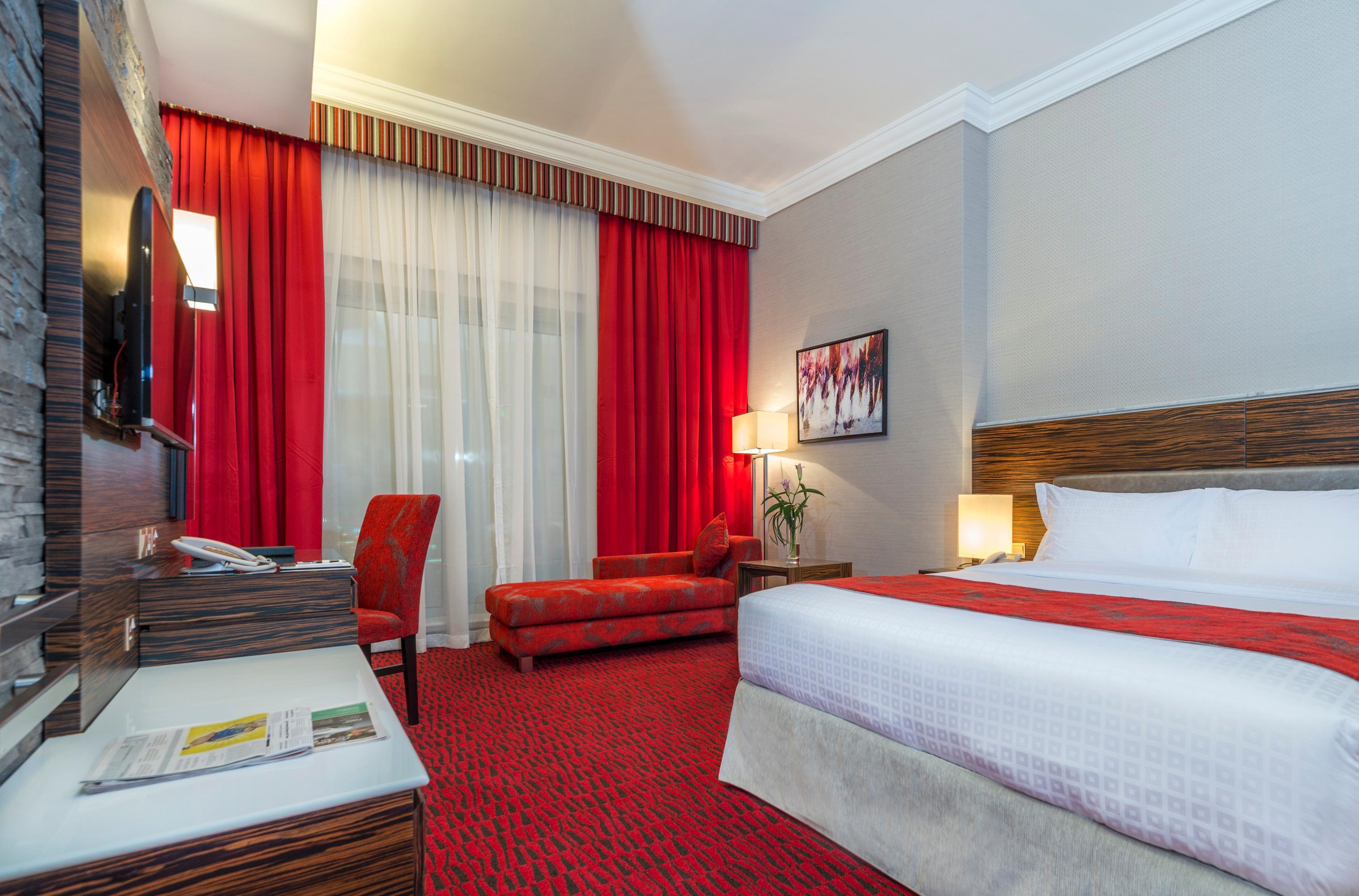 Atana Hotel Dubai Esterno foto A room at the hotel