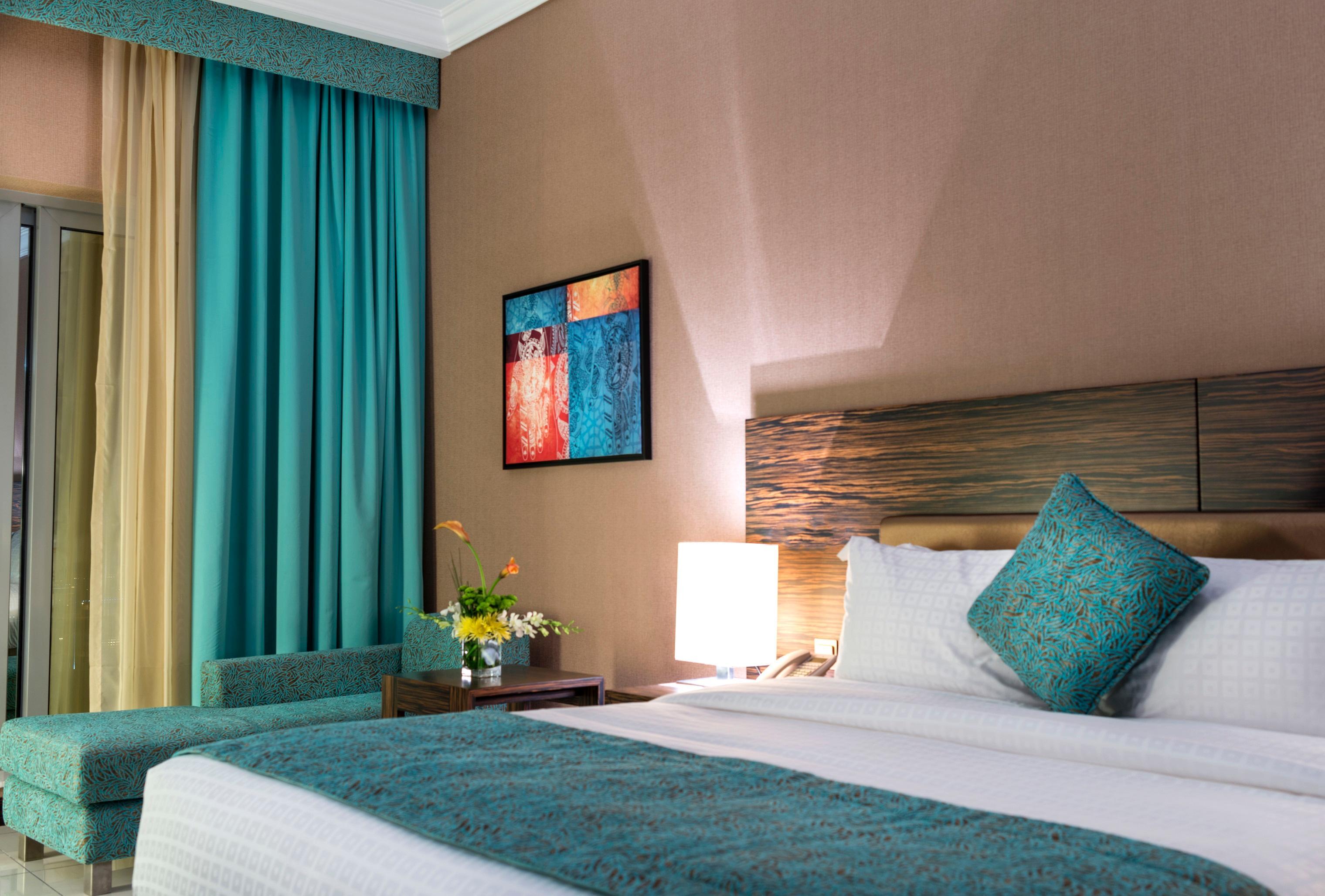 Atana Hotel Dubai Esterno foto A room at the hotel