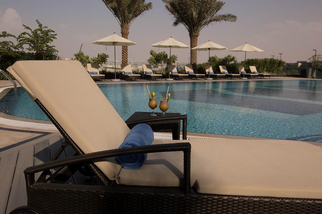 Atana Hotel Dubai Esterno foto "The pool is the best place to relax"